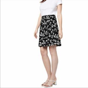 New Leota floral black white stretchy cute no zipper pull on skirt elastic